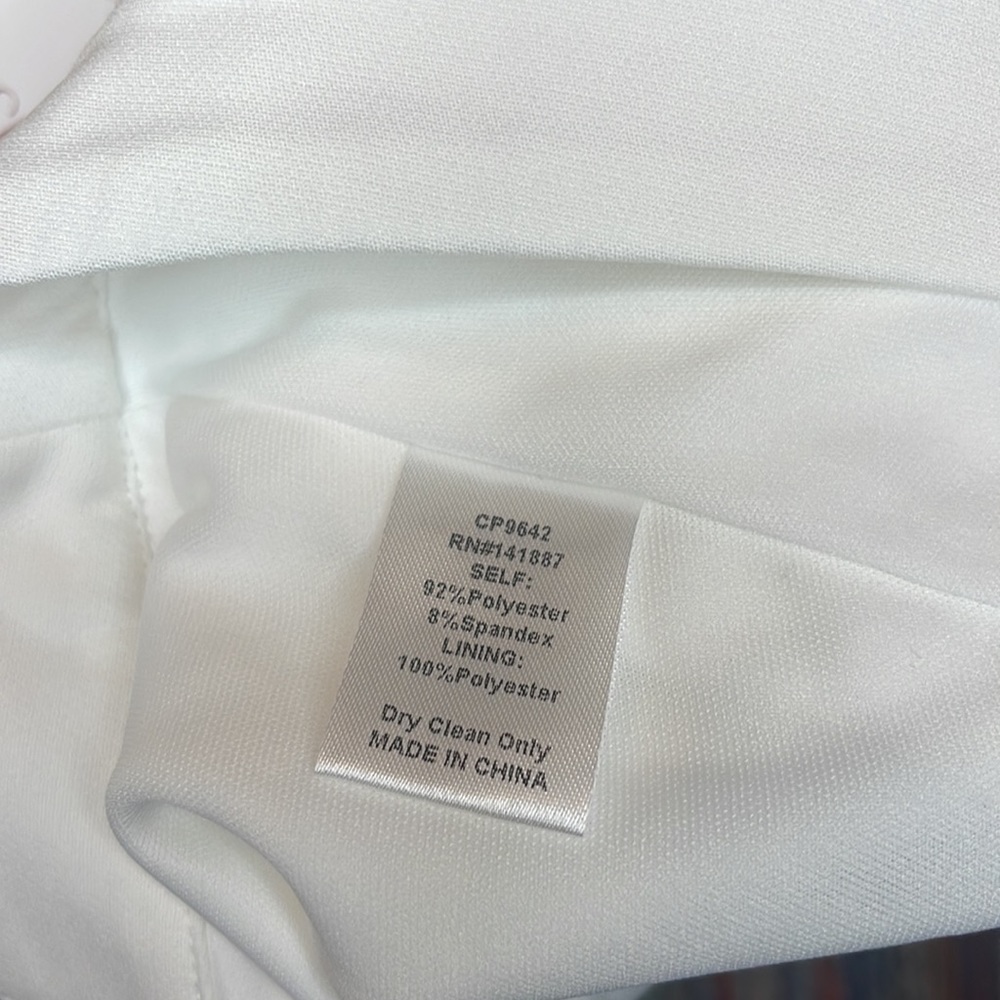 White Ric Rac Shorts Large NWT - Picture 9 of 9